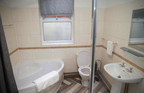Motorpoint Arena House - Sleeps 10 - Foto 47
