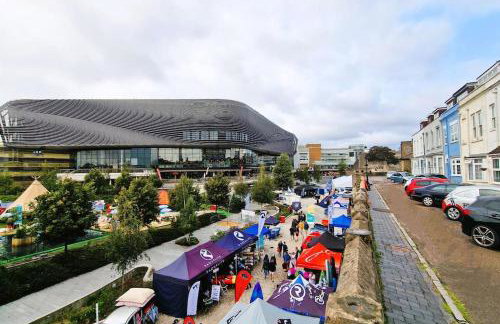 The Blue house on the wall - Foto 21