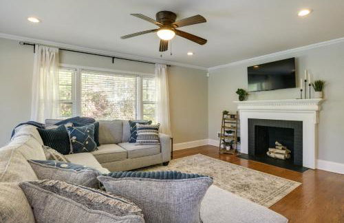 Fayetteville Vacation Rental - 1 Mi to Downtown! - Foto 1