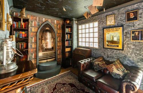 Hogwarts Hideaway Themed Property - Foto 7