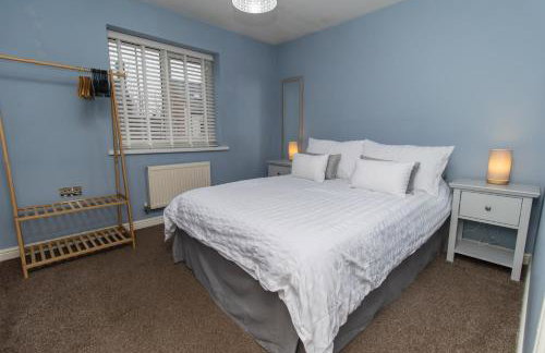 Free Driveway Parking, 3 Double Bedroom House, Quiet Private Estate, Fast WIFI, Ideal for Long Term Contractor, etc Stays, 3 miles 7 mins drive to Nissan, 15 mins to Sunderland Newcastle, Regular Housekeeping Options - See Our Site for Assurance - Foto 6