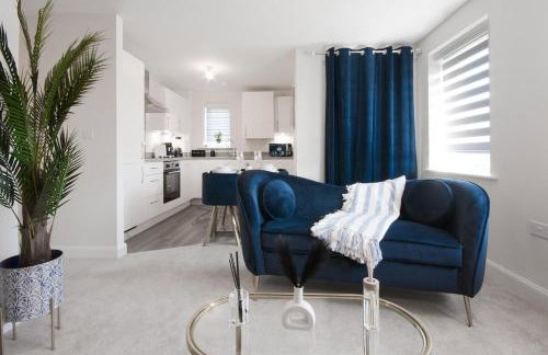 Cozy 2 Bed in Milton Keynes Free parking & WiFi - Photo 1