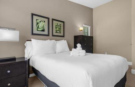 Florida Getaway - Renovated TownHome by Disney! - Photo 23