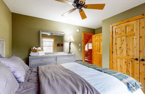 Steps to Sturgeon River! Dog-Friendly Nature Haven - Foto 9