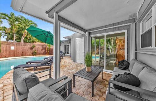 Sunny Days Getaway, 5BD Heated Pool Family Home! - Foto 17