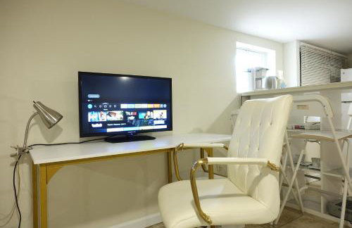 Best EWR Airport Studio-Hot Tub-Free Parking - Foto 5