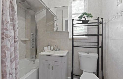 20 min to NYC, Newly Renovated, Private Driveway - Foto 6