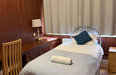 Super King Bed Suite, Executive office, fast WiFi, free parking - Foto 2