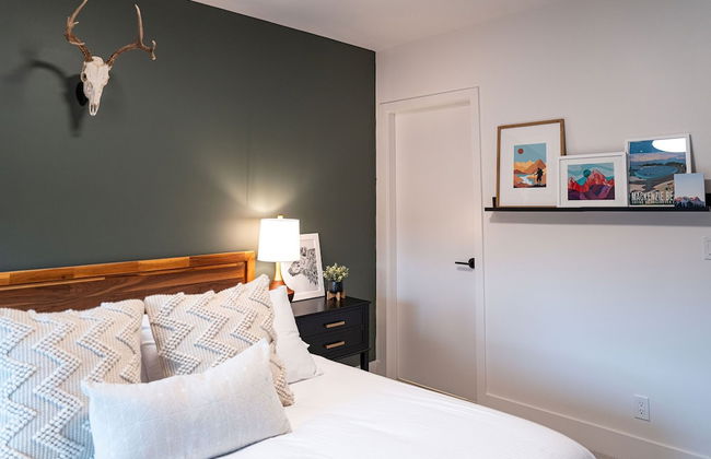 Hemlock Hangout By Revelstoke Vacations - Photo 12