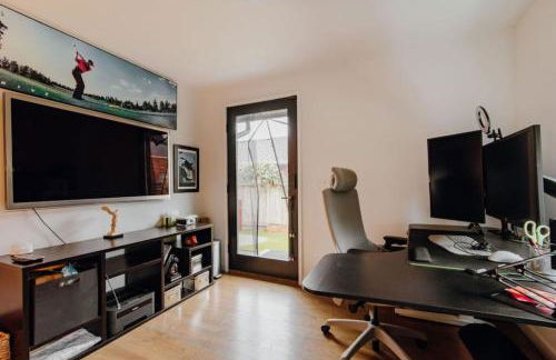 Stunning Panoramic Views Hot Tub Modern 4BR Home - Foto 32