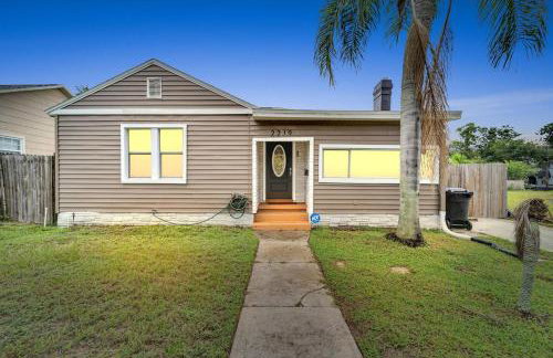 Poolside Paradise - Spacious - Peaceful Patio - Foto 12