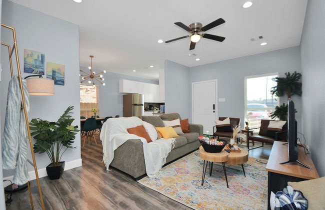 Cozy Retreat Near NRG Stadium, Free parking, Wi Fi - Foto 57