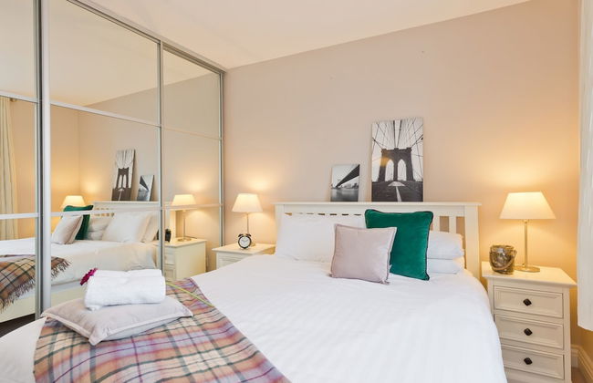 Broc House Suites - Photo 6