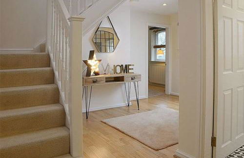 Unique 3 b'room house + free parking /city centre - Photo 12