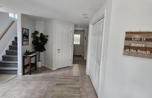 Single Family, Ocean Block, Wifi, Washer And Dryer, Second 2Nd Home From The Ocean! 2Nd From Ocean Contemporary Ship Bottom Home 14010 - Photo 9