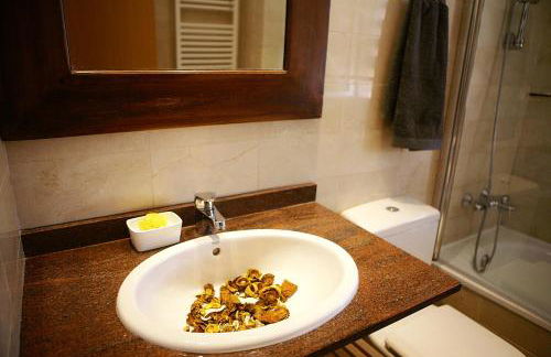 Great Sea-Side Barcelona Apartment - Photo 8