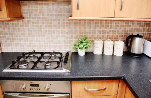 1FG Dreams Unlimited Serviced Accommodation- Staines - Heathrow - Foto 29