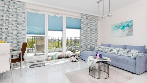 Stylish Seaside Apartment with Terrace & Parking in Jastrzębia Góra by Noclegi Renters - Foto 2