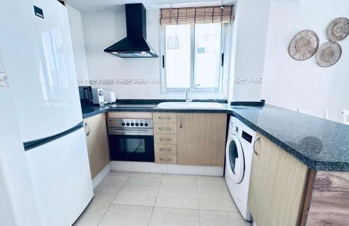 Apartamento Familiar a 1 Min del Mar - Foto 3