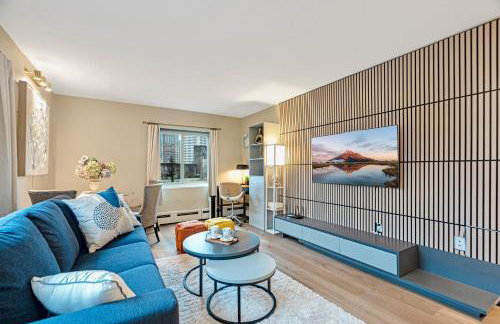 Downtown Seattle Corner Unit with Skyline Views - Photo 17