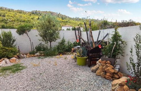 2 Bedroom Cozy Home In Saint Chinian - Foto 13