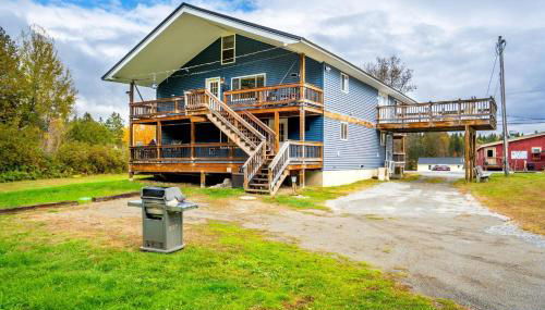 The Chalet - Spacious 7 bedroom near Sugarloaf, on Snowmobile and UTV trails, Hiking, Golf and Flagstaff Lake across the street - Foto 3, Other