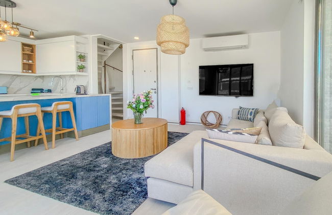 Sea View House w Balcony 3 min to Beach in Milas - Photo 6