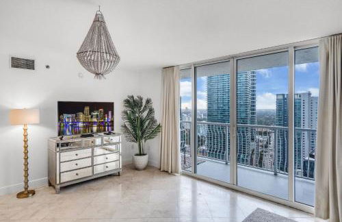 Best views, 2 balconies, 2 bedrooms, pool, gym, parking - Foto 37