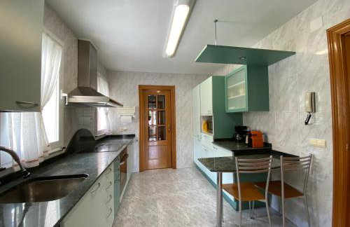 Casa con jardín para Grupos y Familias, 6 habitaciones - Foto 17