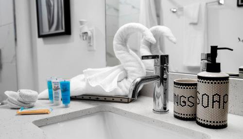 Miami Magic Vibrant 2 Bedroom with Free Parking - Foto 5