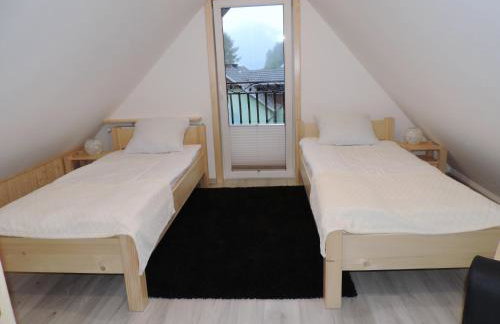 Na Świerkowym Strychu - Photo 41