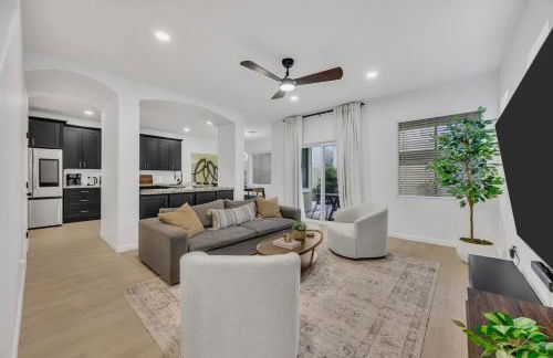 Modern 4BR Retreat in Prime Gilbert Location - Foto 1