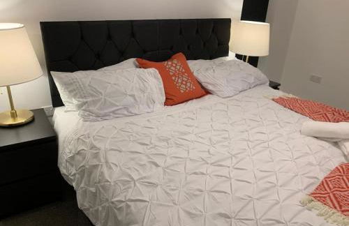 Spacious Entire 4 Bed House With 2 Free Parking Bays Early Check-in Late Check- Out Allowed - Foto 36