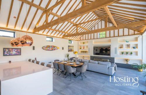 Honeybee Barn - Stunning 4-Bed Rural Paradise - Photo 13