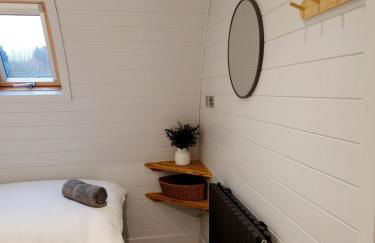 The Ness, Lodge with Hot Tub - Photo 15