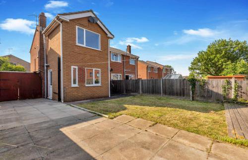 Group-Friendly 4-BR Home with Space & Comfort - Foto 24