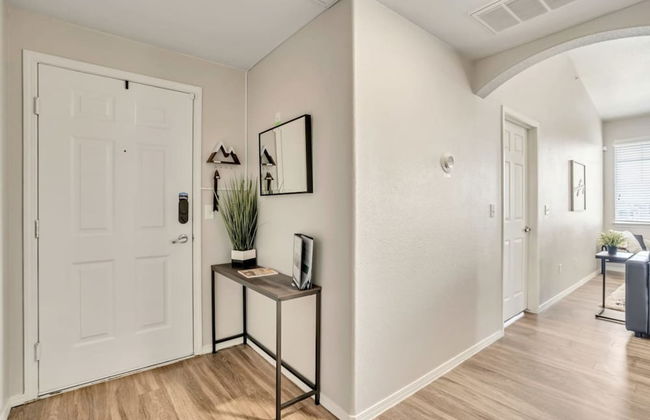 Welcoming 2BR Pool Gym Near Hill AFB Lagoon - Foto 2