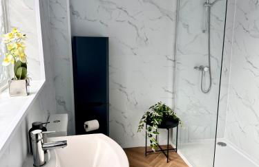 House in Tyneside Perfect for Travelers, Groups & Contractors Free Parking - Foto 17