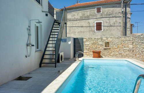 Villa Galant with Pool and Sauna - Happy Rentals - Foto 37