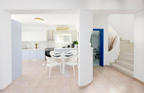 VILLA IRILENA - 4BDR BEACH HOUSE - Foto 4