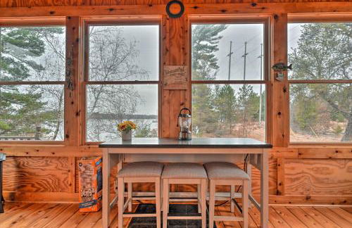 Waterfront Arkdale Retreat 2 Acres with Deck and View - Foto 6