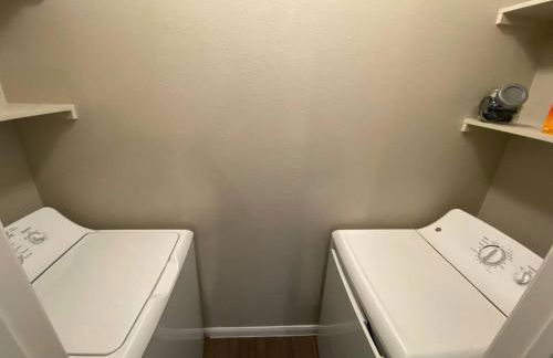 Spring Modern 2 king bed Long-term Condo - Foto 25