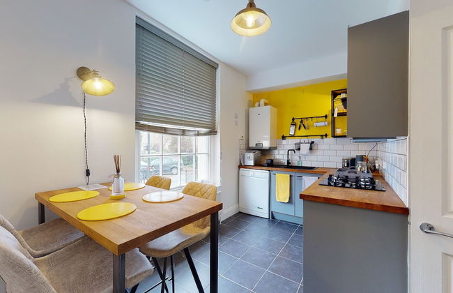 Beautiful Georgian Duplex - Photo 10