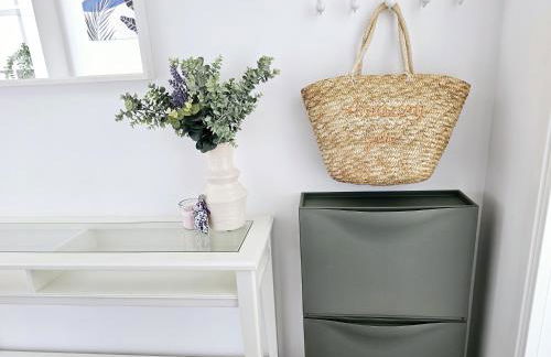 Lakeside Provence - Appartement classé 4 étoiles, Vue sur le lac de Monteux, Parking sous-sol, double clim - Foto 15