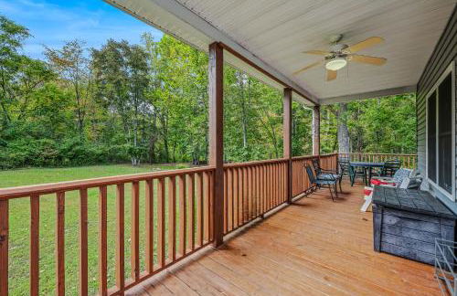 Mariposa Moon Cottage at Sleepy Creek - Wifi, Deck, Fire Pit, Creekside, View - Photo 64