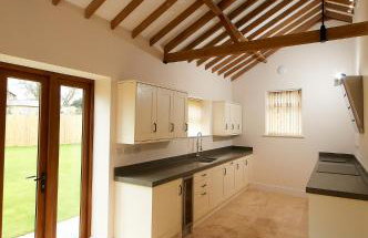 character filled barn renovation - Foto 2