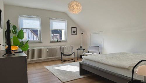 Gemütliches Dach-Apartment in der Stadt - ADAM - - Foto 3