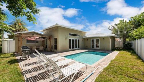 Home with pool by Dream Vacation - Foto 5