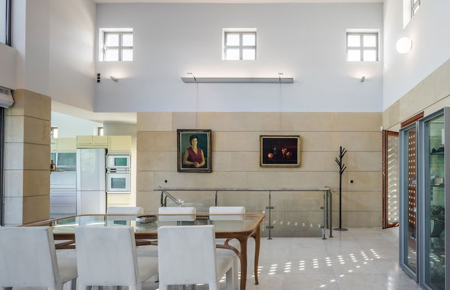 Minimal Blue Villa - Photo 25