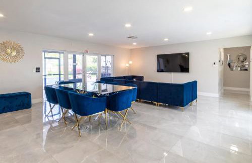 Hollywood Paradise Luxury 4BR 3BA Home and Outdoor Fun with Heated Pool - Foto 9